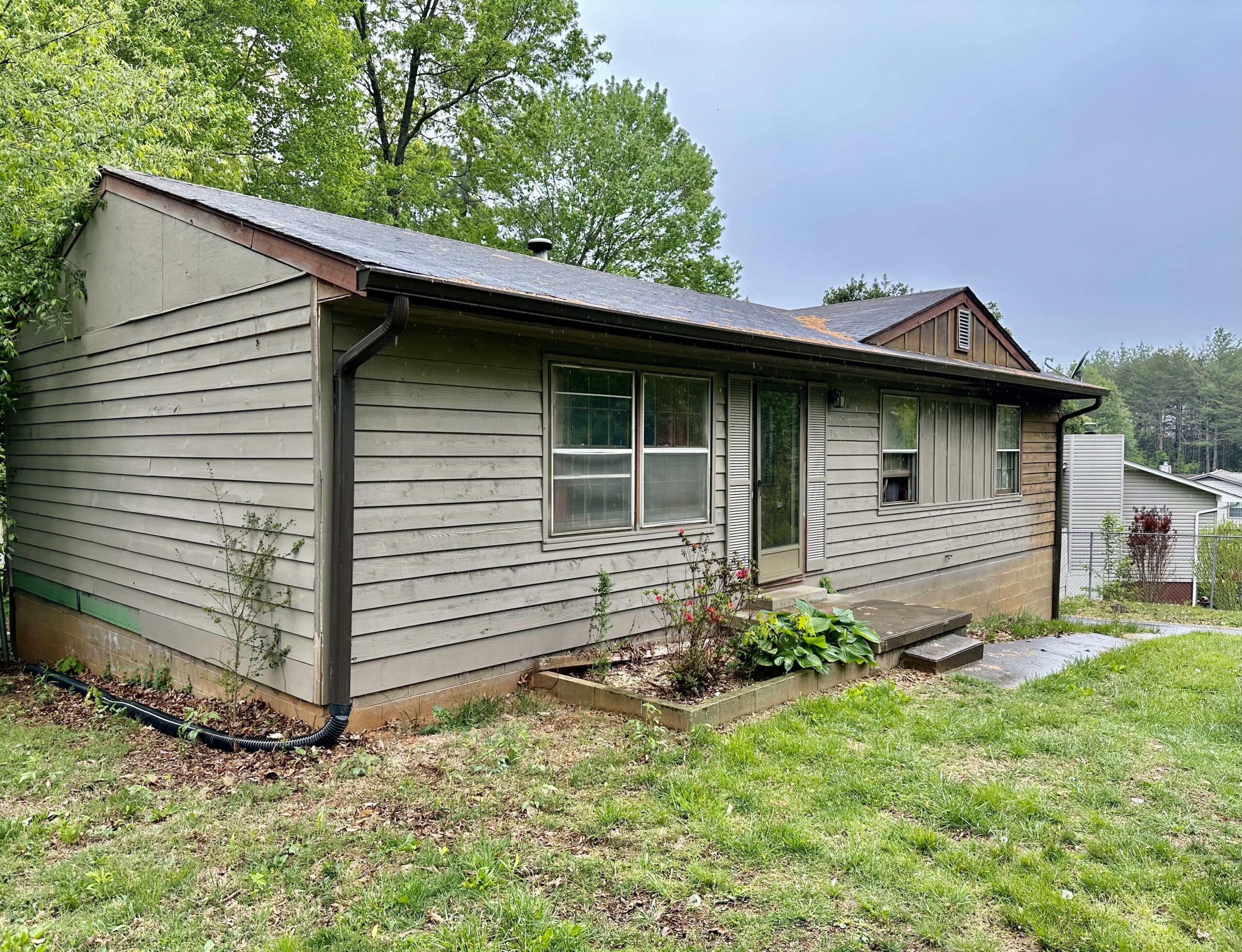 SOLD! 26 Wildwood Ave, Weaverville NC 28787