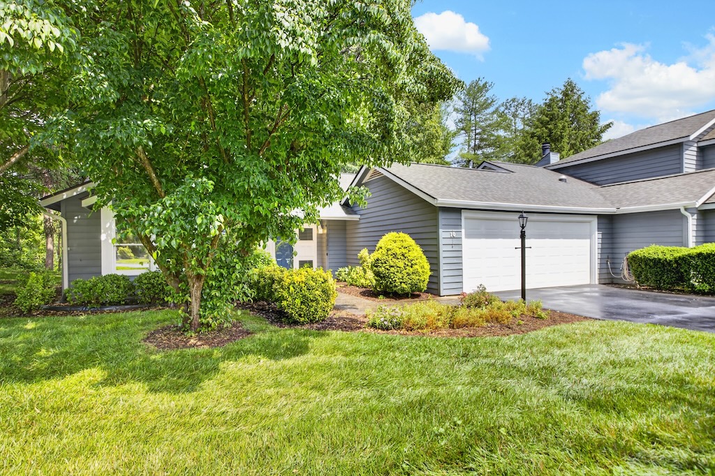 10 Laurel Place Drive, Asheville NC 28803