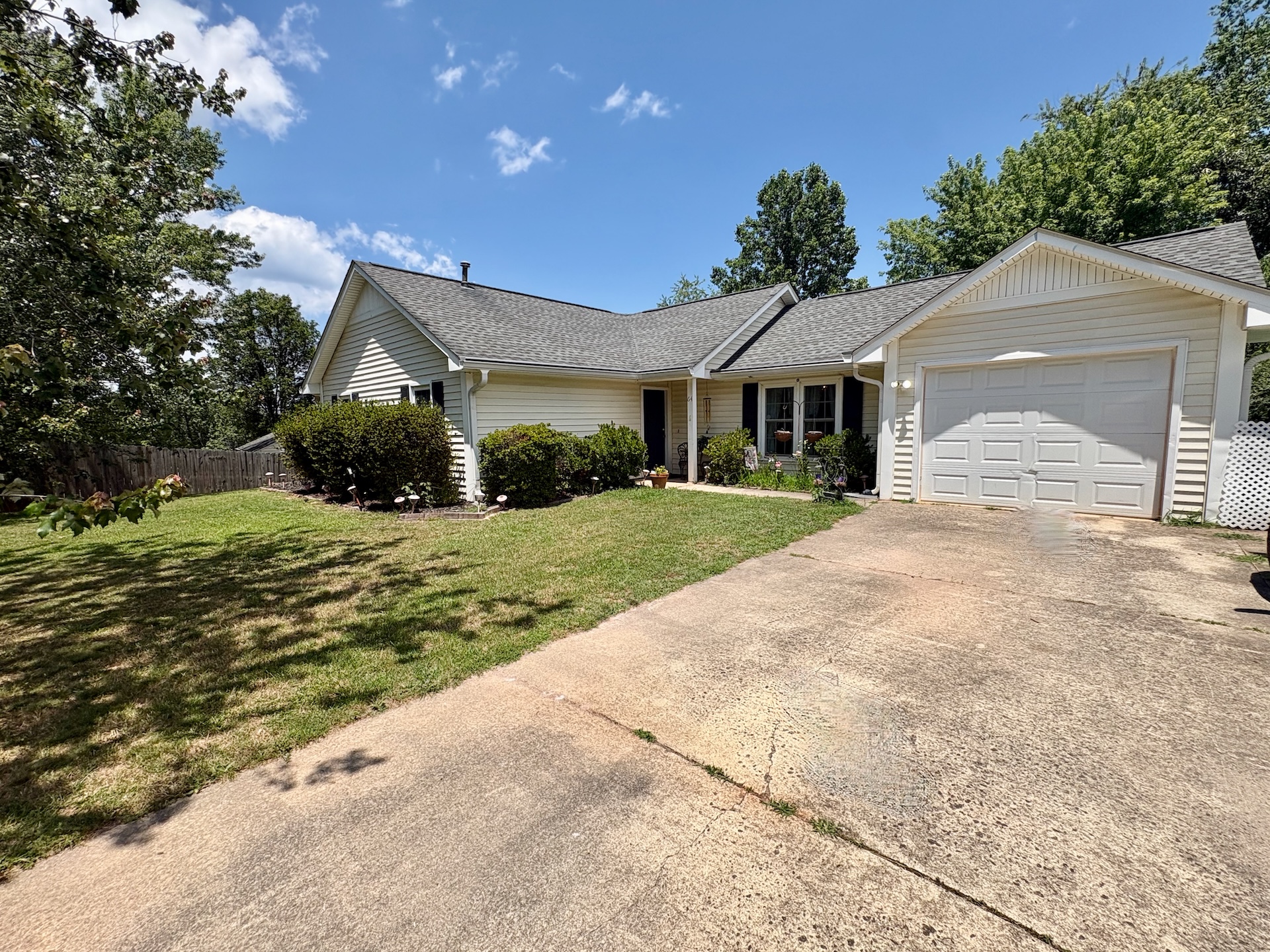 64 Mount Carmel Drive, Asheville NC 28806