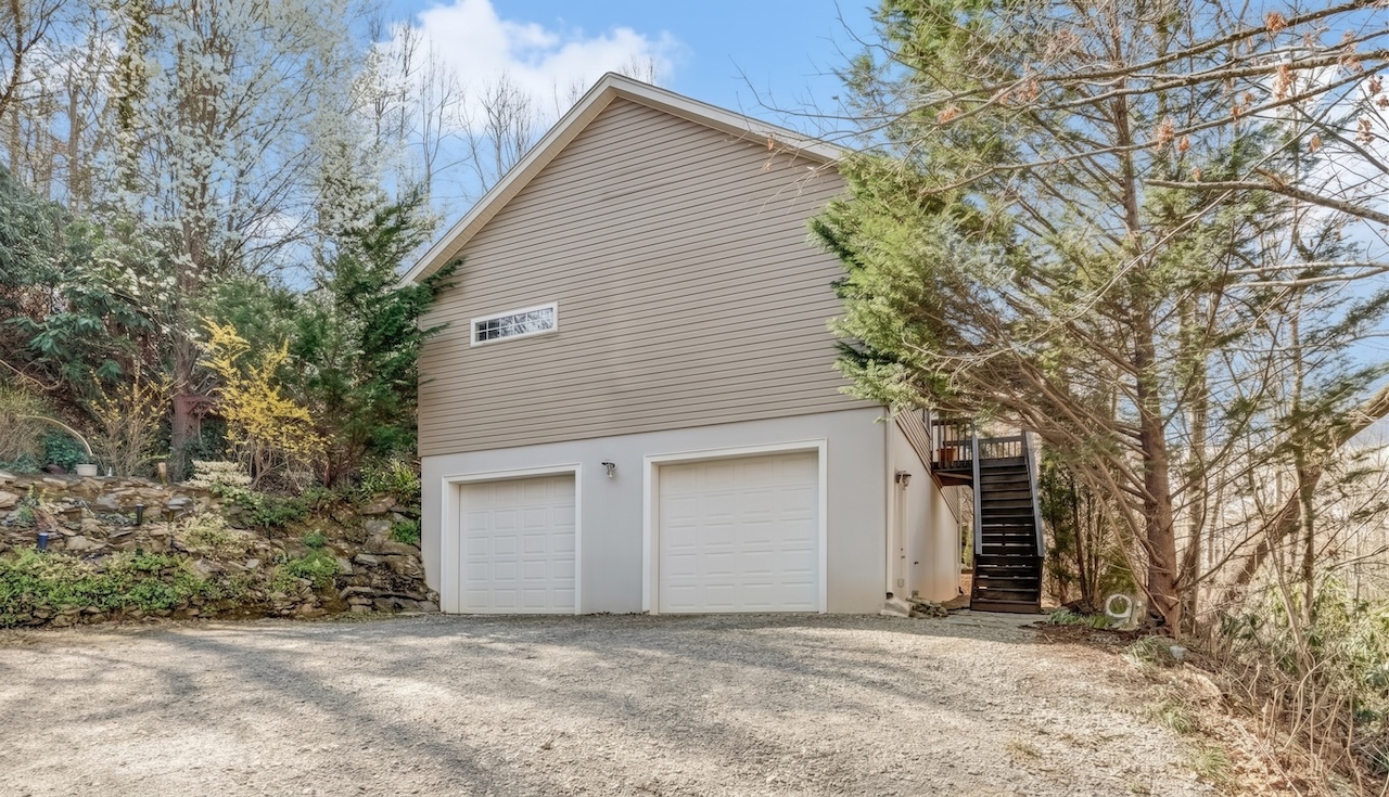 319 Glenn Bridge Road, Arden, North Carolina 28704